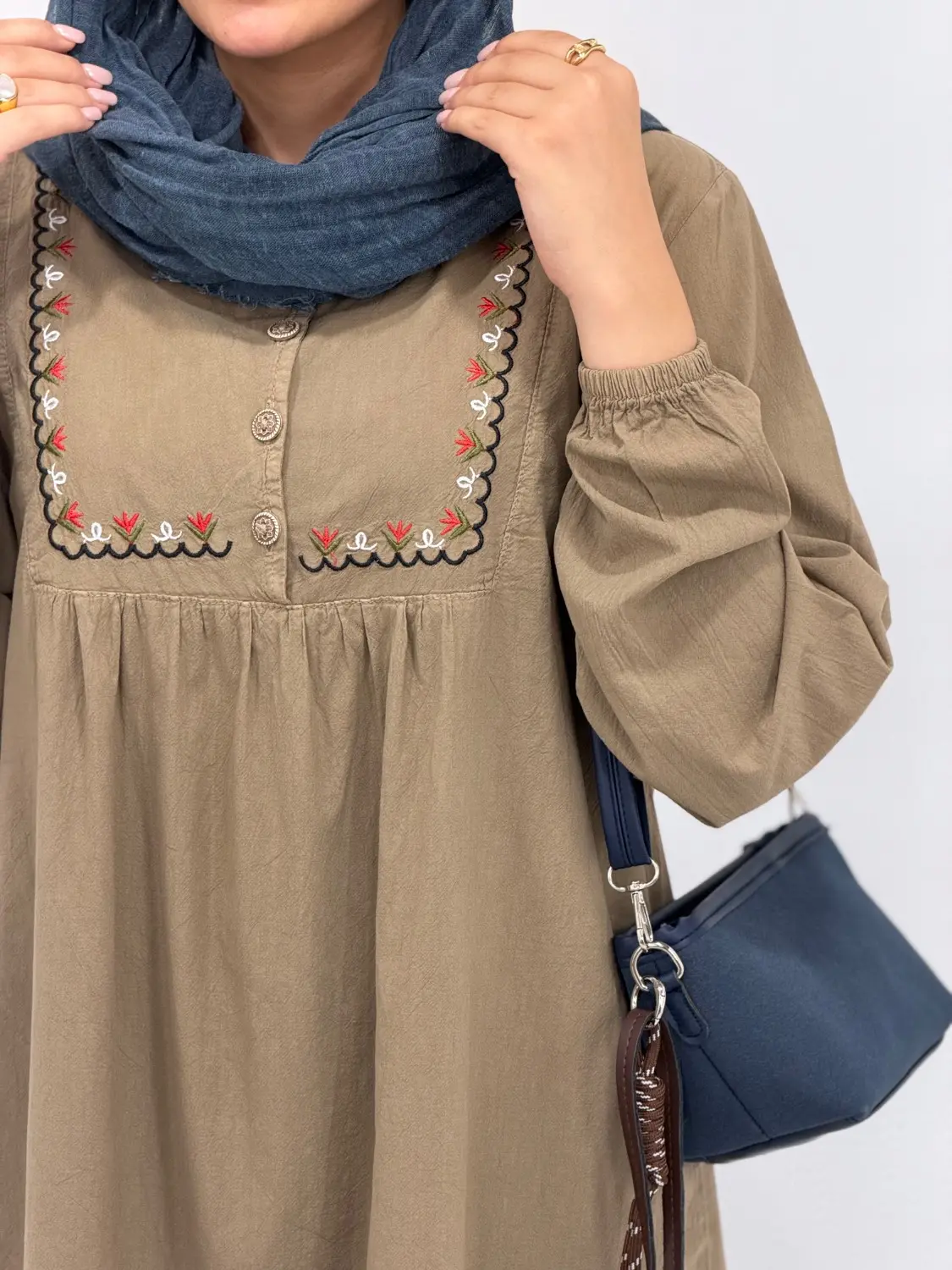 مانتو لینن گلدوزی گیسو 1
